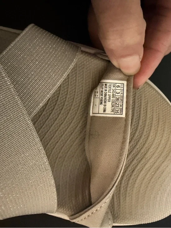 Skechers Women's Slip-ins GoWalk Sandals
Size 6 - Picture 6 of 7